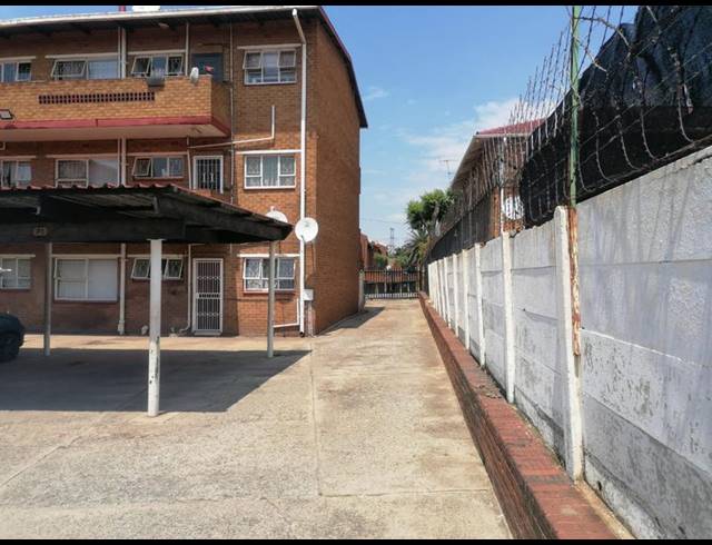 2 BEDROOM APARTMENT FOR SALE IN PRIMROSE